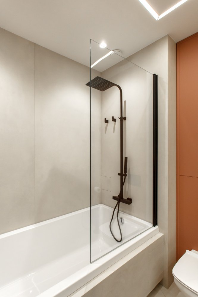 Стеклянная шторка для душа Стеклянная шторка для душа