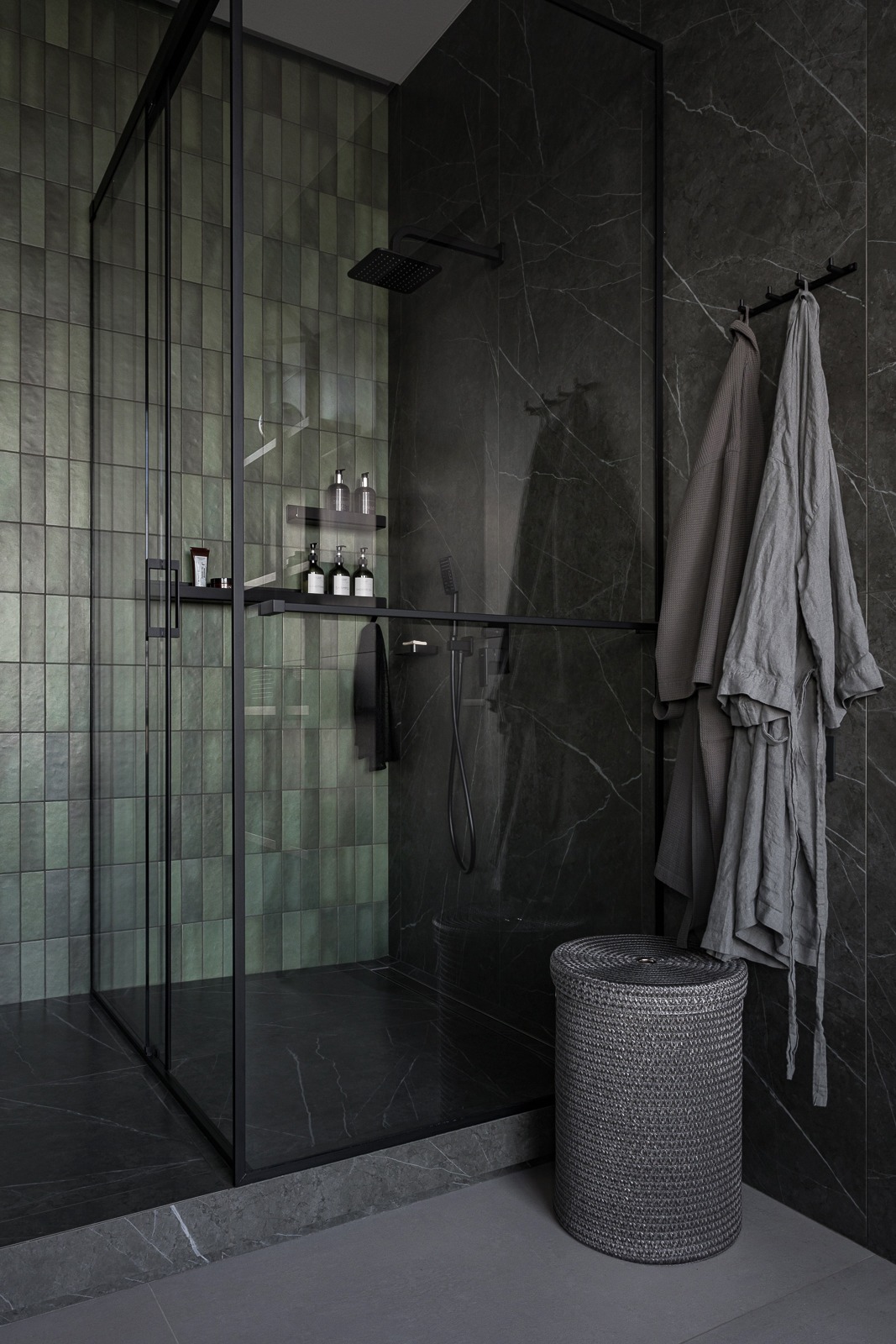 Угловые ограждения для душа Угловые ограждения для душа