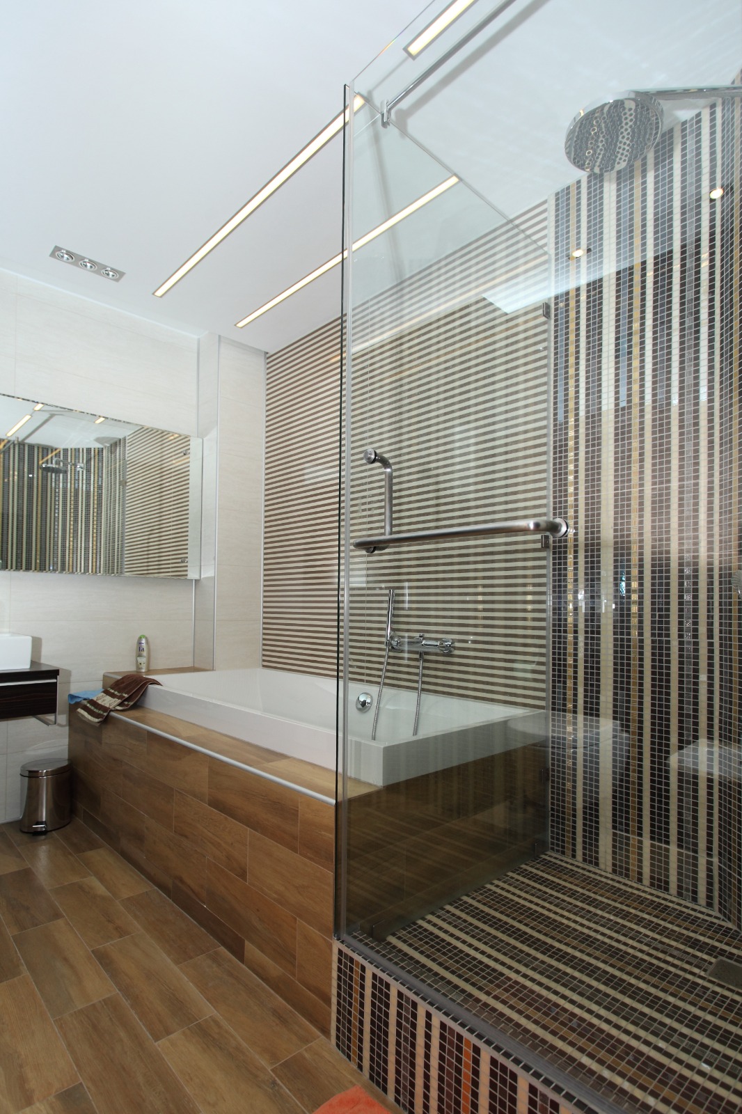 Угловые ограждения для душа Угловые ограждения для душа