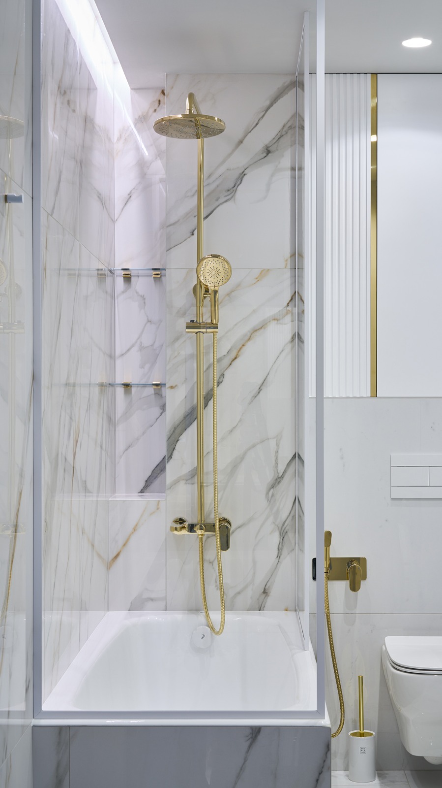 Стеклянная шторка для душа Стеклянная шторка для душа