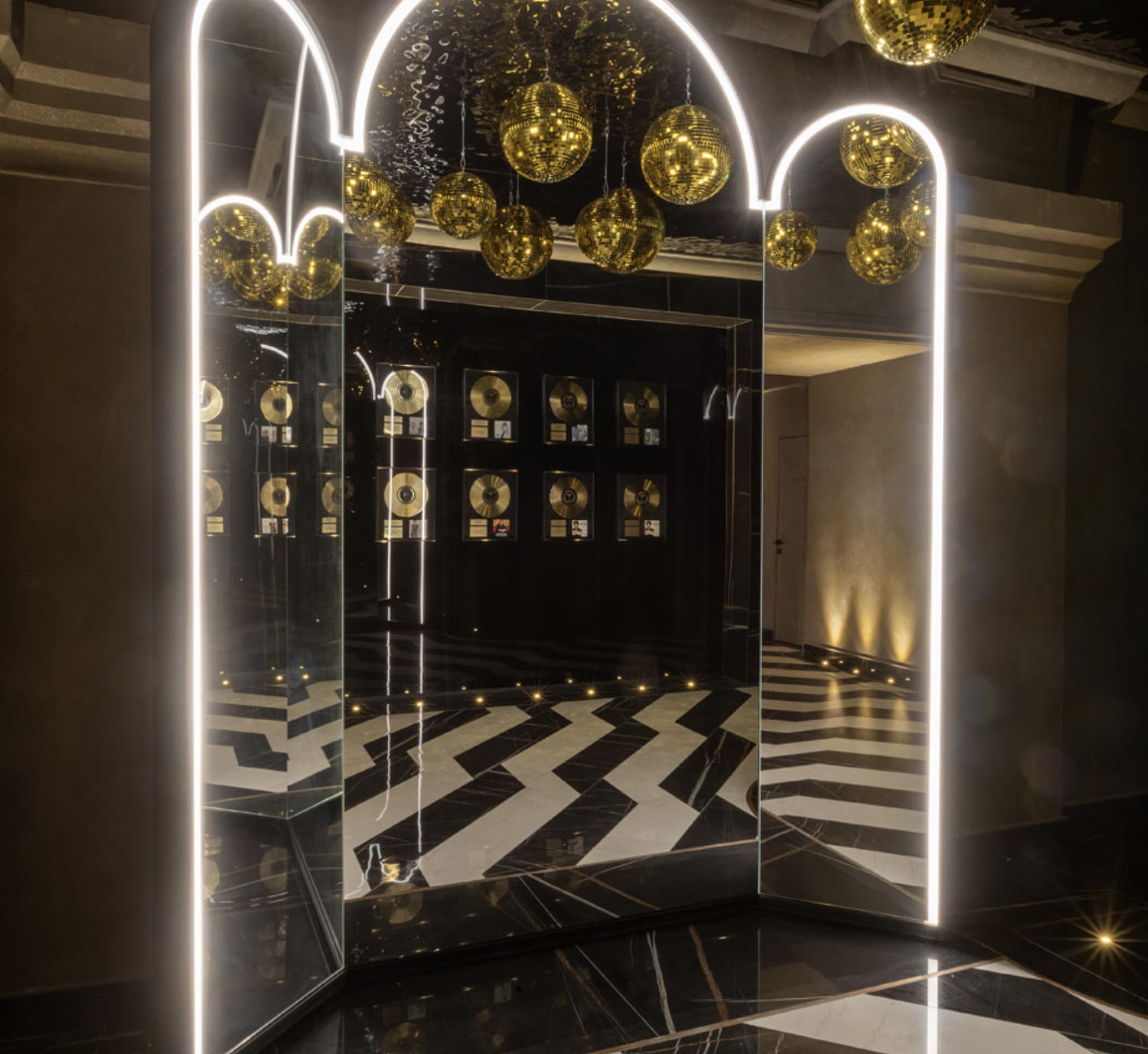 LEPS BAR в Санкт-Петербурге