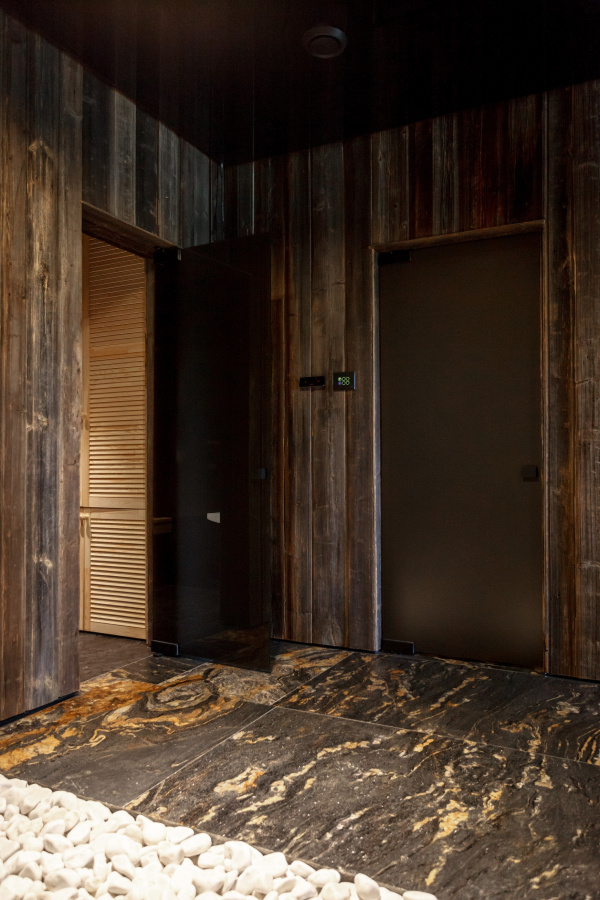 Стеклянные двери на заказ